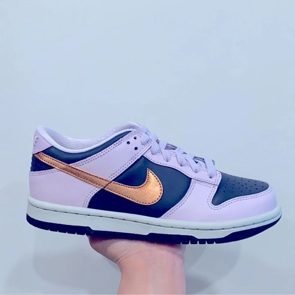 NIKE DUNK LOW SE GS SNEAKERS - Picture 2 of 12